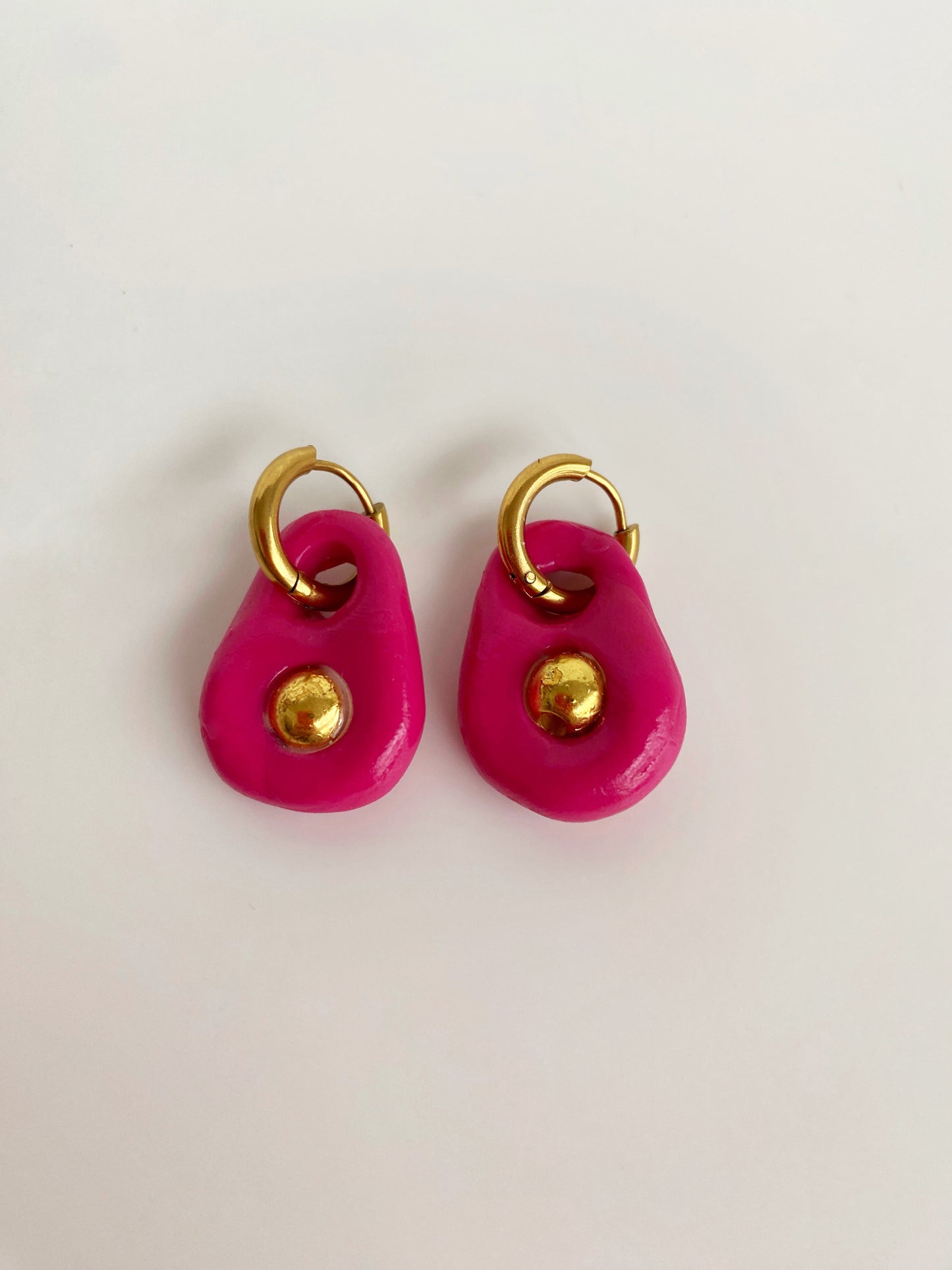 Signature earringz